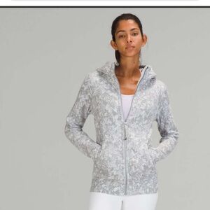 Lululemon scuba zip up Size 10
